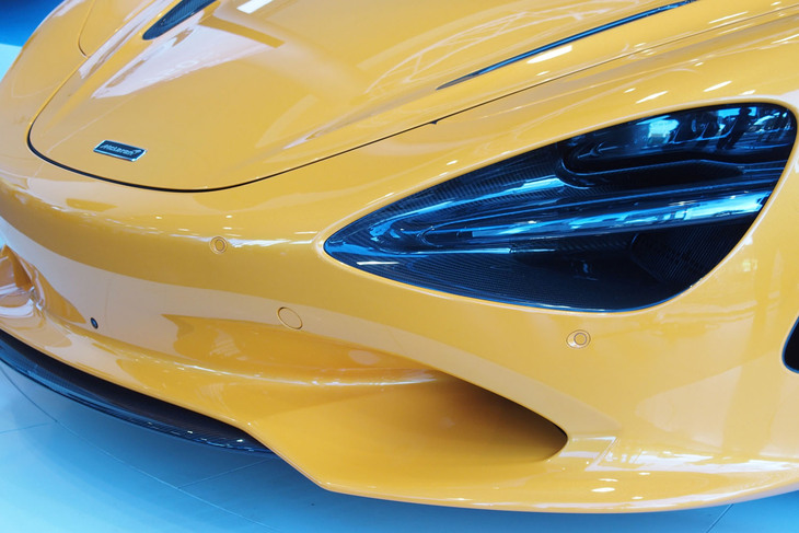 マクラーレン750S（ヘッドランプ）