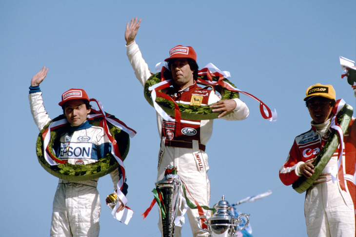 1978年の初タイトル獲得以来、5度にわたり富士グランチャンピオンレースでシリーズ優勝を重ねた星野一義（中央）。1年後輩の中嶋 悟（左）とは、グラチャン、全日本F2と、当時の日本最高峰に位置する2つのレースでしのぎを削り合った。