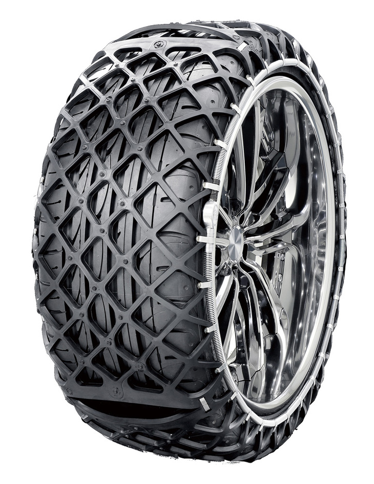 12インチ～20インチという幅広いタイヤサイズに対応可能な25種類を取りそろえる。価格は3万8500円～5万9400円。