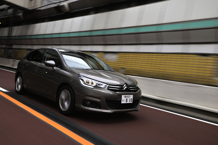 シトロエンC4フィールBlueHDi