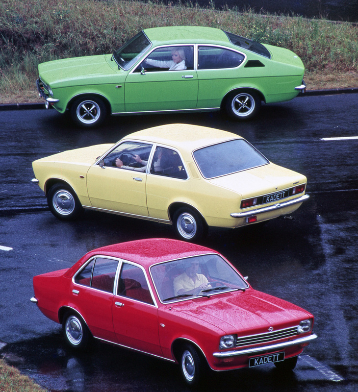 1973年8月にデビューした、Tカーの基本となる「オペル・カデットC」。上から2ドアクーペ、2ドアセダン、4ドアセダンで、1.2リッター直4 OHVエンジンを積む。