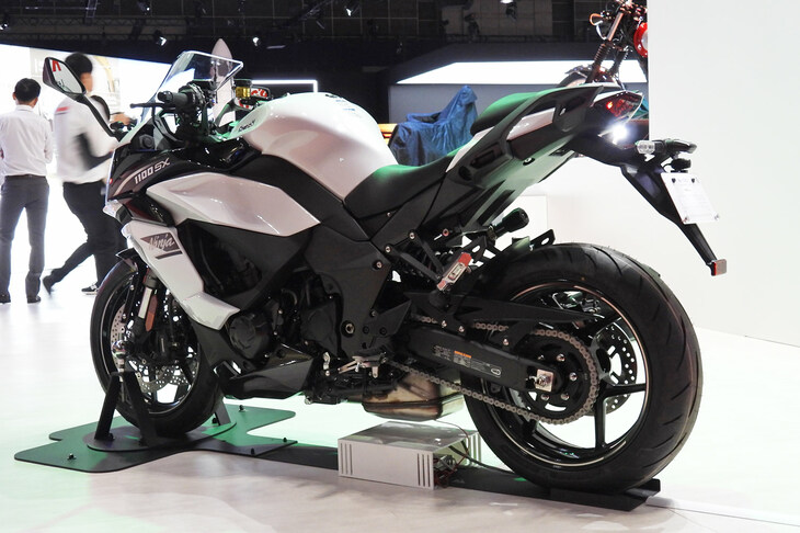 カワサキ・ニンジャ1100SX
