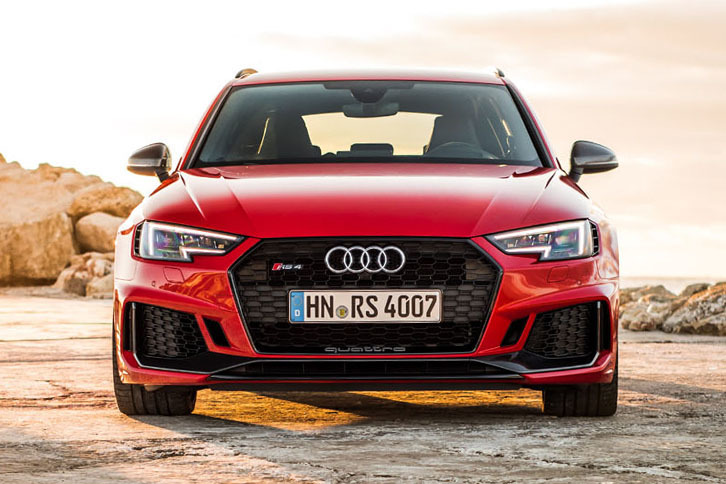 アウディRS 4アバント