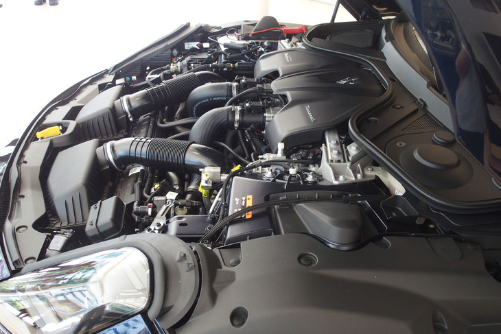 マセラティ・グラントゥーリズモ トロフェオ（エンジン）