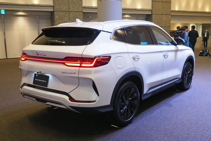 BYDシーライオン6（リアビュー）