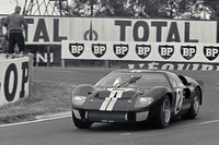 1966年のルマンを制した「フォードGT40」。フォード勢はこの年からルマンで4連覇を果たした。
