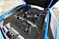 740psと690Nmを誇る6.5リッターの自然吸気V12エンジン。