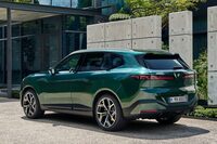 清水「新型『X5』のスタイルは、そんなにダメかなぁ？」　
	ほった「スポーティーではなくなりましたよね。バッジを隠していても『BMWですね』って当てられなくなったというか、ワタシもちょっと、ありきたりになったって気はします」