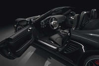「ボクスターS ブラックエディション」のインテリア。