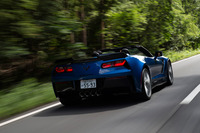 「コルベット」にはドライバーモードセレクターが全車標準装備となっており、「ウェザーモード」「エコモード」「ツアーモード」「スポーツモード」「トラックモード」から走行シーンに応じて最適なモードを選択できる。