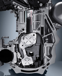 「VC-T」のカットモデル。下方に見えるマルチリンクの作用により、ピストンの上死点が変化する。