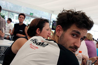 【写真3】アサヒビールのメーカーロゴ入り「アサヒスーパードライ」Tシャツだって、オシャレに見える。