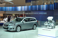 最新版のボクサーディーゼルを搭載した「スバル・レガシィ」。
