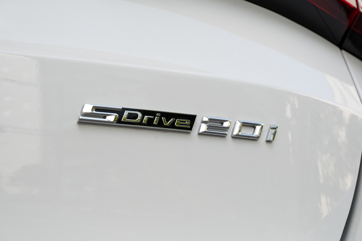 BMW X1 sDrive20iオリジナル