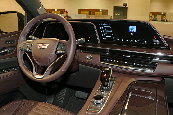 キャデラック・エスカレード スポーツ（インストゥルメントパネルまわり）