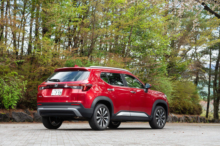 今回の試乗車は最上級グレード「Z＋」で、オプションも含めた総額は282万8100円。エントリーグレード「X」は209万8800円から手に入る。