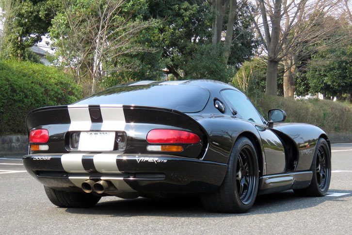 文中で「もうこれで十分」とか書いたけど、やりたいこと（というかやらなきゃいけないこと）がありました。タイヤ交換です。ああ、思い出さなきゃよかった……。