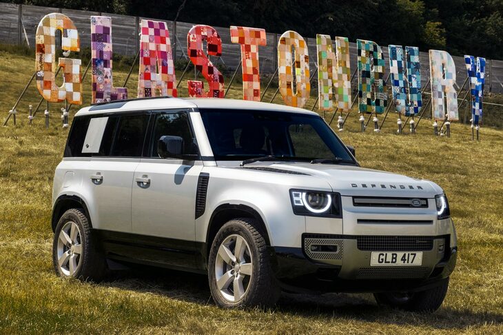 2019年のデビュー以来、日本でも高い人気を保ち続けている、現行型「ランドローバー・ディフェンダー」。