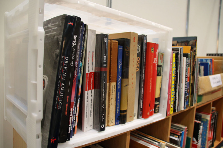 自動車趣味の店 ロンバルディのブース