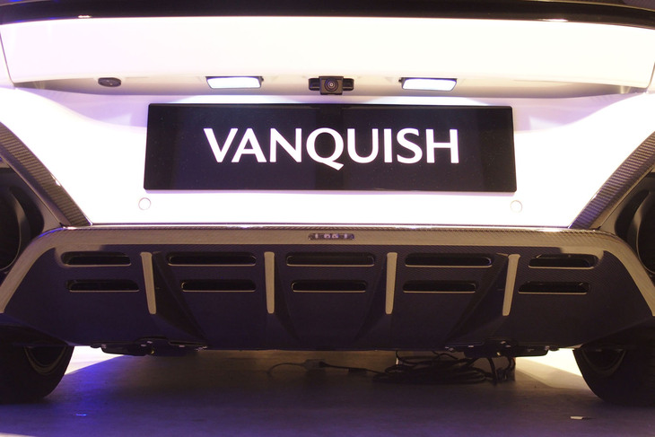 アストンマーティン・ヴァンキッシュ（リアアンダーディフューザー）