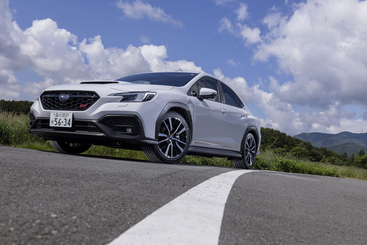 「WRX S4」の2.4リッターターボエンジンは最高出力275PS、最大トルク375N・ｍを発生。「エクスタPS71」は4輪にきっちりとそのパワーを伝える。