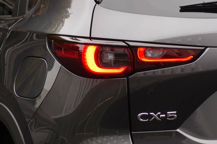 マツダCX-5 XDスマートエディション（リアコンビランプ）