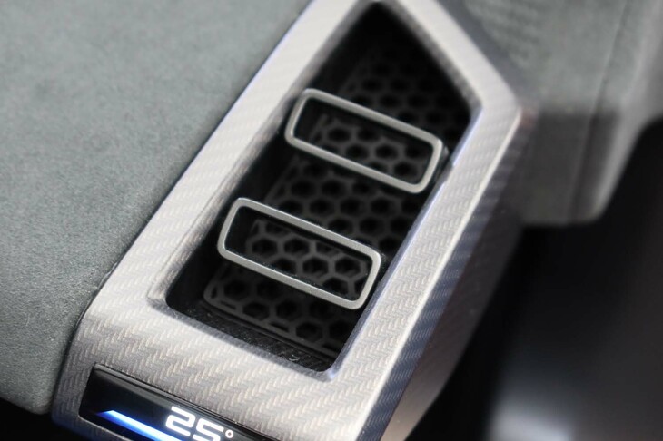 トヨタFT-Se（エアコン吹き出し口）