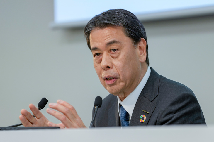 日産自動車は2025年3月31日、内田 誠現CEO、および中畔邦雄氏、坂本秀行氏、星野朝子氏、渡部英朗氏の4人の役員の退任を発表。同年3月19日には、さらに14人の執行役員／理事の退任および異動を発表。新たな経営体制の構築を進めている。