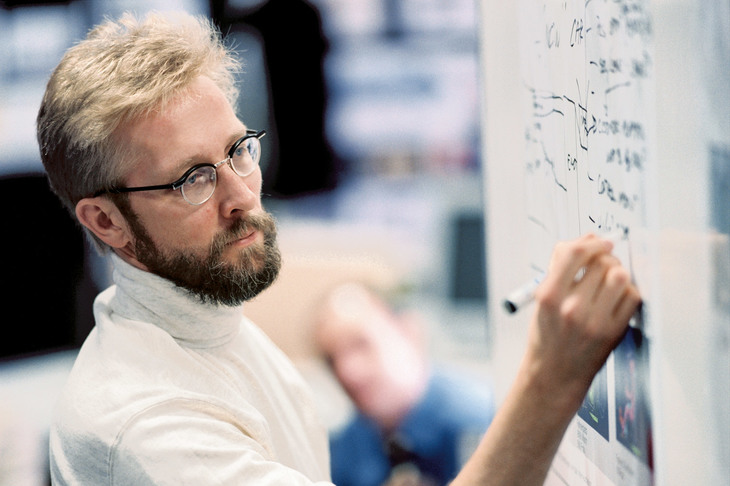 1992年から2009年まで、長年にわたりBMWのデザインをけん引してきたアメリカ人デザイナーのクリス・バングル氏。