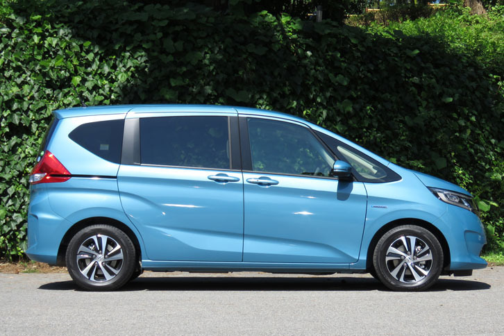 ホンダ・フリードハイブリッドEX（エクステリア）