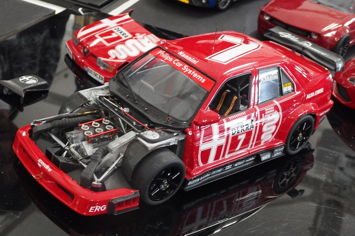 1993年のドイツ・ツーリングカー選手権（DTM）のチャンピオンマシンである「アルファ・ロメオ155V6 TI」。タミヤ製1/24キットをベースに、徹底的に作り込まれている。