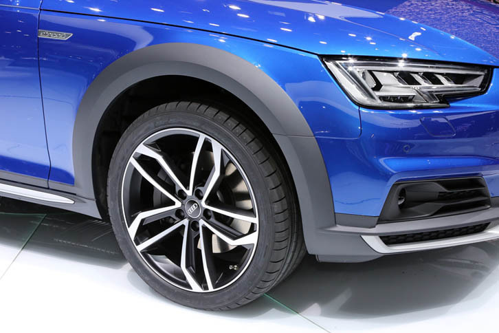 アウディA4オールロードクワトロ