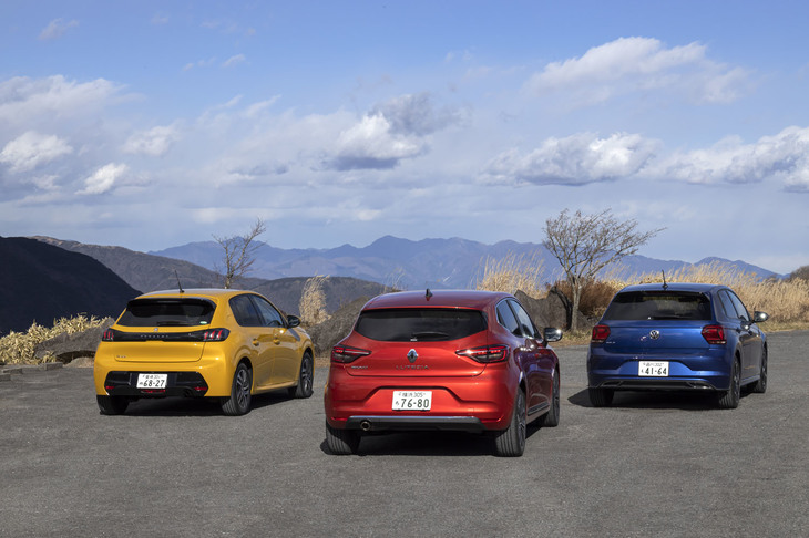 先進運転支援システムが数多く標準装備されているのも「208」と「ルーテシア」のセリングポイント。「ポロ」ではレーンキープアシストや後方死角検知機能などの一部機能が有償のパッケージオプションになっており、安全装備においては両フランス車のコストパフォーマンスの高さが浮き彫りになった。