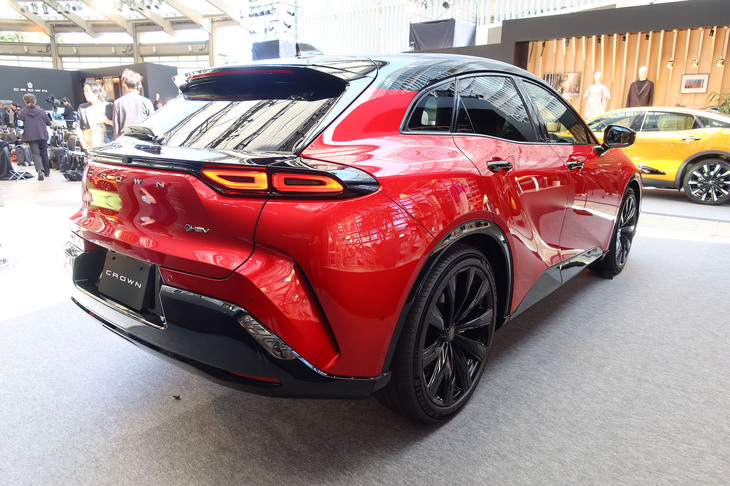 トヨタ・クラウン スポーツ