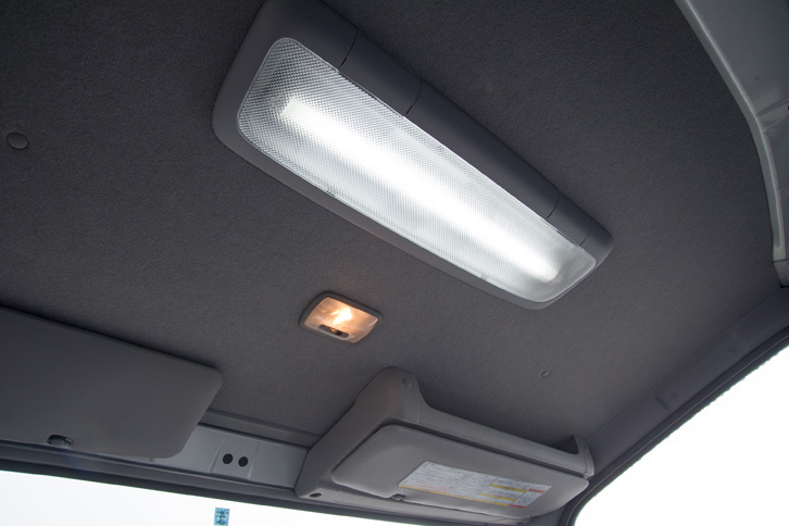 いすゞ・エルフ ワイドキャブ ロングボディー ドライバン