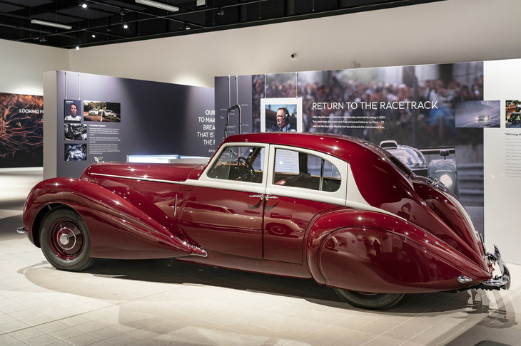 1939年に1台だけ試作された「コーニッシュ」をマリナーが復元。ベントレー創立100周年記念の一環として、2019年にお披露目された完成車がミュージアムに展示されている。