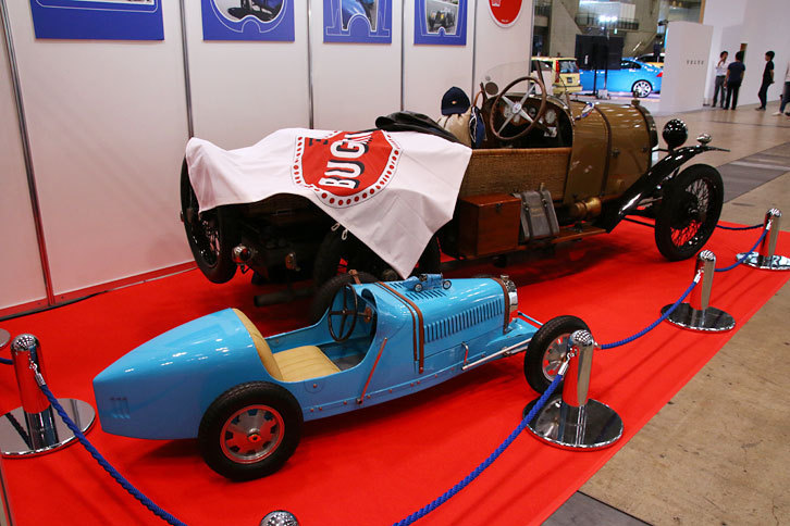 Bugatti Club Japaのブースの様子。