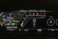 「RS」モデル専用の表示機能を備えたデジタルメーター「アウディバーチャルコックピット」。デジタルタコメーターは、かつて父が乗ってた初代「ソアラ」そっくりで涙が出そうになった。