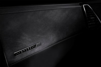 「DS 7クロスバック」に新グレード「パフォーマンスライン」登場の画像