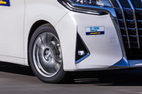 通常コーナリング時は、荷重がかかる外側輪のパターンノイズが顕著になる。「エフィシェントグリップRVF02」では、そうした走行状態でのノイズがきちんと抑えられていた。