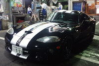 交換部品が怪しい……といえば、過日ついにやられた。某洗車屋さんで、キーを破壊されたのだ。車体部品ではないけれど、バイパーのキーは交換が面倒くさいアイテムの筆頭として知られている。