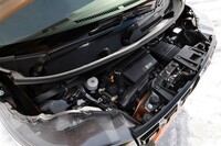 エンジンは最高出力52PSの自然吸気ユニットと、同64PSのターボユニットの2種類。ともにリチウムイオン電池とモーターを組み合わせたマイルドハイブリッドシステムが組み合わされる。