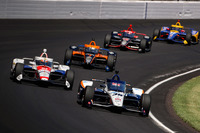 2020年より、インディカーには事故の際にドライバーを保護するためのエアロスクリーンが装着されることとなった。