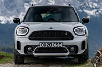 「MINIクロスオーバー」が大幅改良　環境性能を改善するとともに運転環境をデジタル化の画像