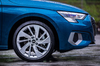 今回の試乗車では、18インチサイズの「5スポークVデザイン」ホイールに、225/40R18サイズの「ピレリ・チントゥラートP7」タイヤが組み合わされていた。