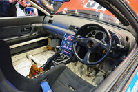 「スカイラインGT-R N1耐久レース仕様車」では、ノーマルのステアリングをそのまま使用していた。メーターまわりを白く塗ったのは加藤氏だ。