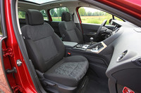 プジョー3008 1.6THP（FF/6MT）【海外試乗記】の画像