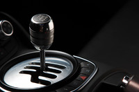 アウディR8 4.2 FSI クワトロ（4WD/6MT）【試乗記】の画像