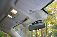 ステレオカメラを使った運転支援システム「EyeSight」は、最新型の“ver.3”が全車に標準で与えられる。