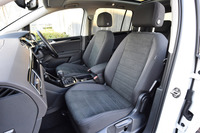 シート表皮は「TSIハイライン」がマイクロフリース、そのほかの2グレードはファブリックとなる。